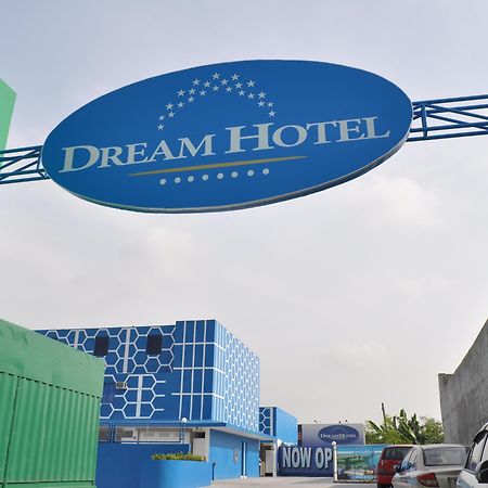 Hotel Dream World Las Piñas Zewnętrze zdjęcie