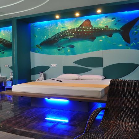 Hotel Dream World Las Piñas Zewnętrze zdjęcie