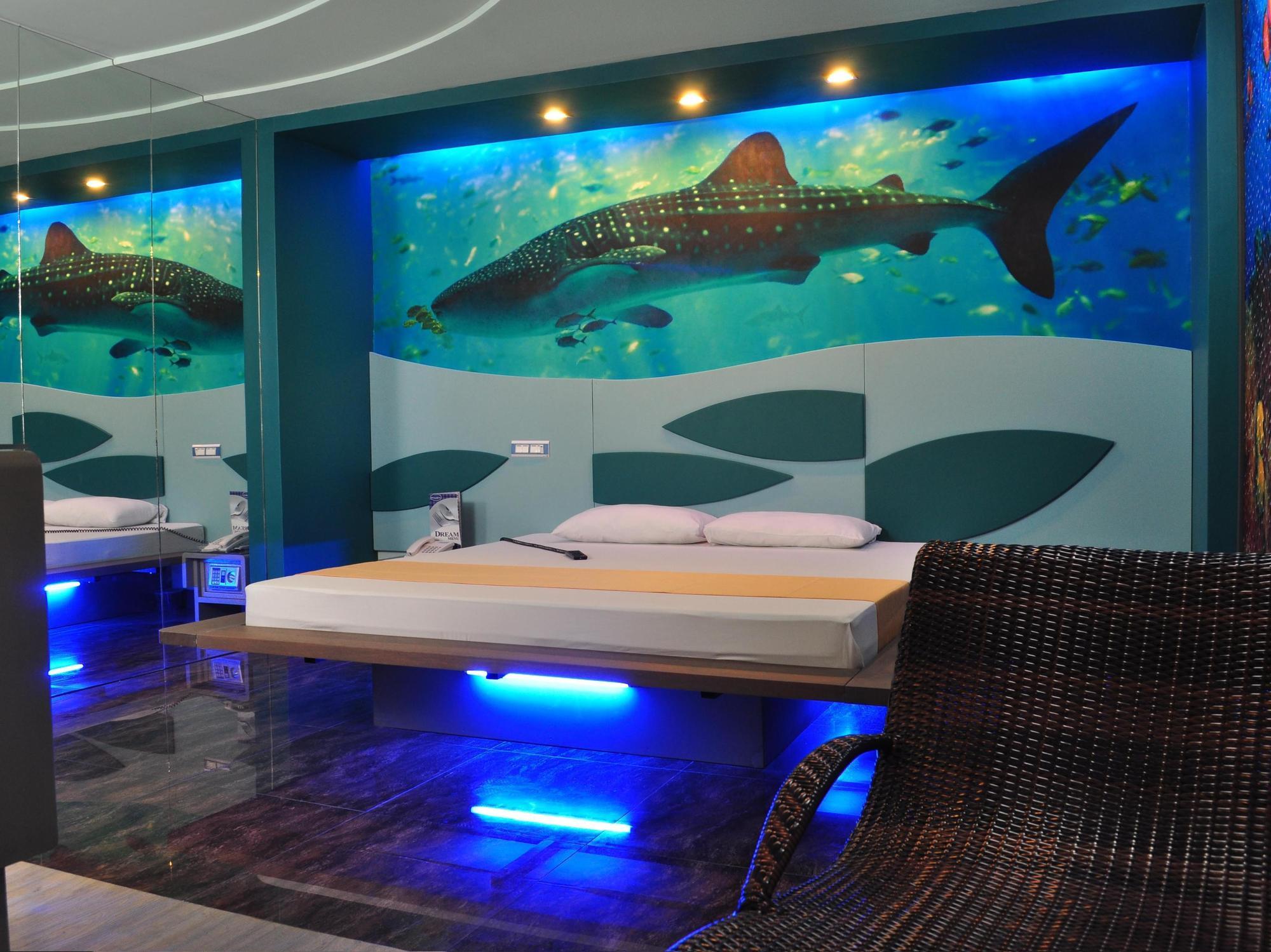 Hotel Dream World Las Piñas Zewnętrze zdjęcie