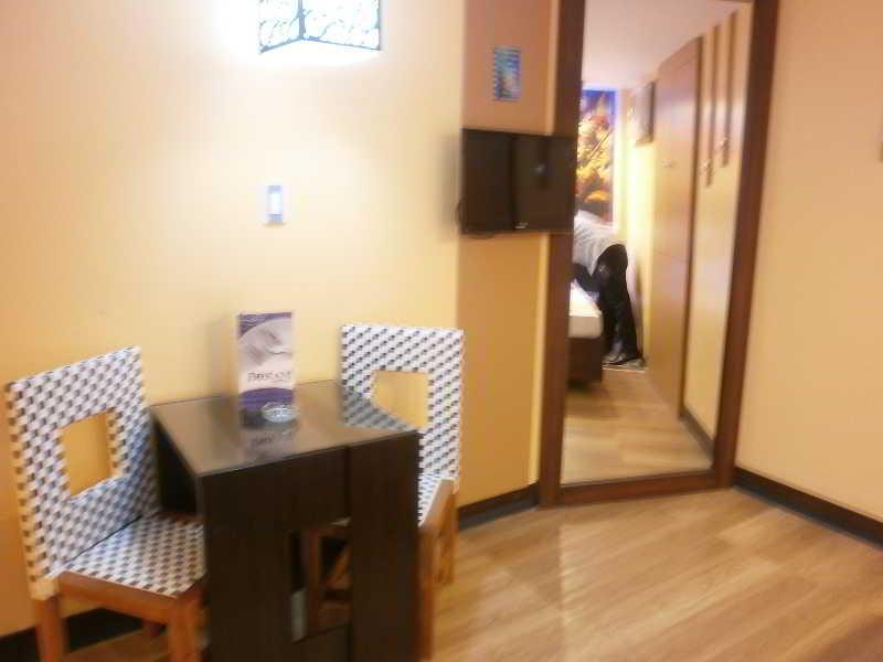 Hotel Dream World Las Piñas Zewnętrze zdjęcie